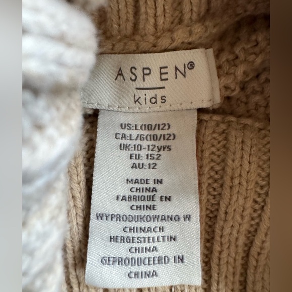 Aspen Kids Faux Fur Poncho‎ Sweater - Picture 3 of 6